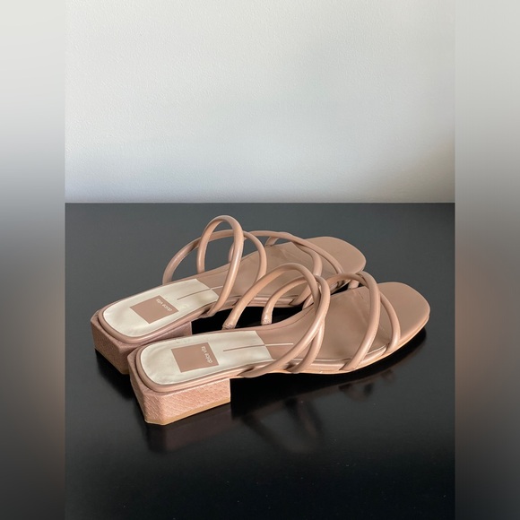 Dolce Vita Hapi Sandal - Picture 3 of 4